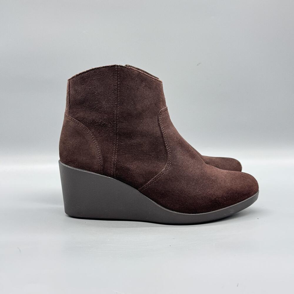 Crocs Boots Womens 6 Brown Suede Leigh Ankle Wedge Booties Zip Shoes Comfort